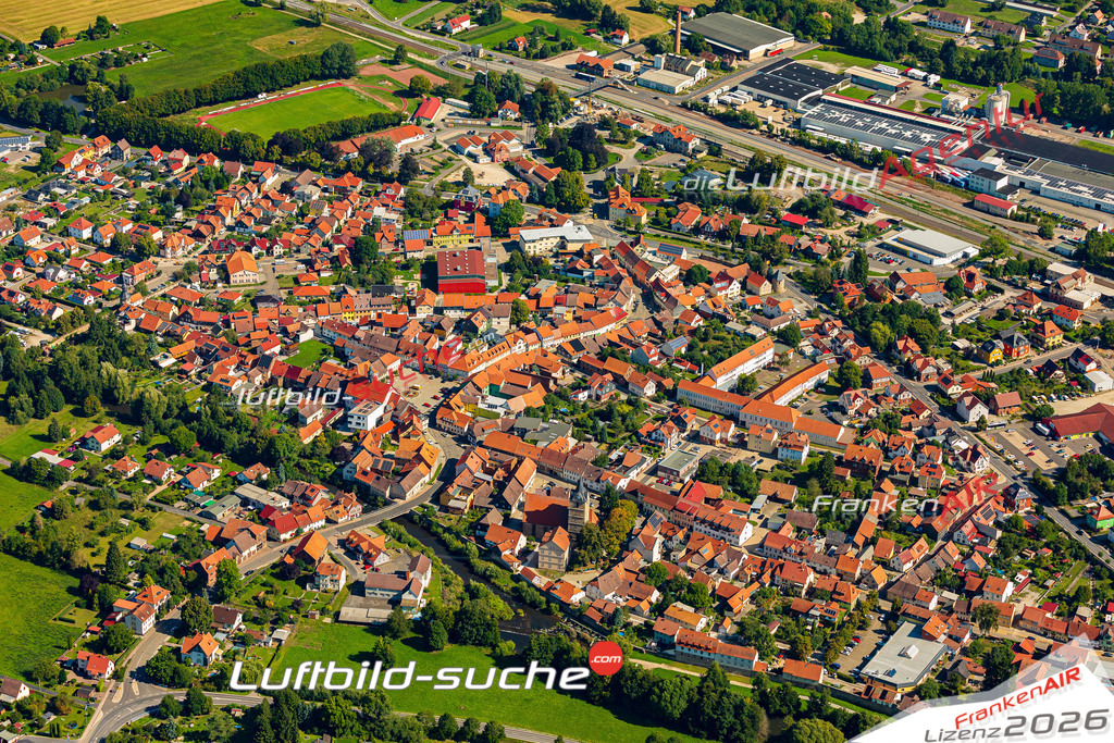 Übersichts Bild Themar - Die Luftaufnahme wurde 2025 vom UL-Flugzeug heraus erstellt ( keine Drohnenaufnahme ) - Hochauflösende Luftaufnahme - für Wandbilder und großformatige Ausdrucke geeignet. Das besondere Geschenk!Hier alle&nbsp;Infos zur Lizenzierung der LuftaufnahmeWir fliegen auch dieses Jahr wieder in Ihre Region um Luftbilder zu erstellen.- Luftbild anfragen