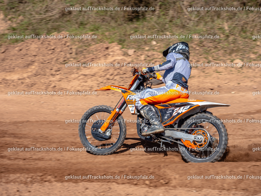 Schweyen040525-180 | Trackshots.de / Fokuspfalz.de - Realisiert mit Pictrs.com