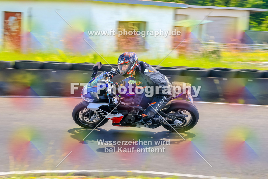 VBK-8061 | Hier findet Ihr Bilder von Touristenfahrten auf der Nürburgring Nordschleife oder von anderen Veranstaltungen die ich besucht habe. Viel Spass beim Durch Schauen 