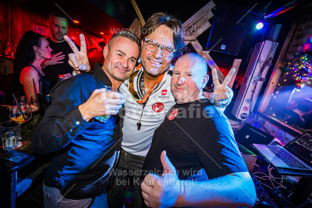 26-11-2024-RUDOLPHS-SCHLITTENBAR-LEIPZIG-LEIPZIG-COPYRIGHT-JON-RENKER-BILD-0057 | Erleben Sie unvergessliche Momente mit unserem professionellen Eventfotografen. Wir fangen Emotionen und Höhepunkte Ihrer Veranstaltung ein – von Festivals über Firmenfeiern bis zu Jubiläen. Vertrauen Sie auf kreative Perspektiven und hochwertige Bilder.  - Realized with Pictrs.com