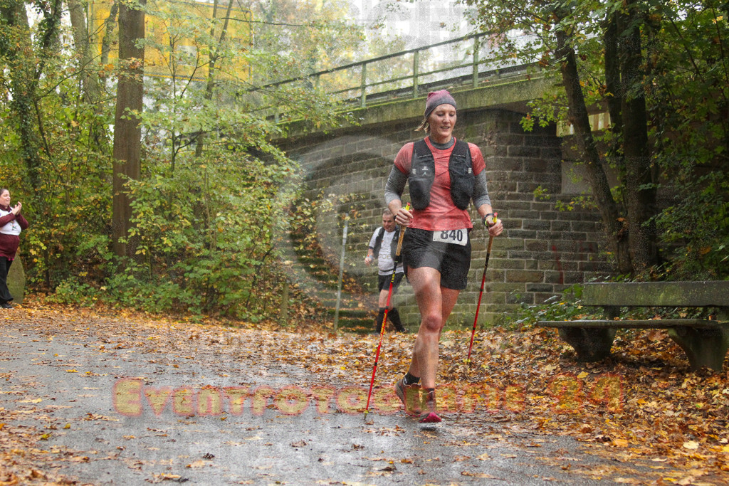 241027_0949_EV4_5821 | Sportfotografie im Rhein-Sieg Kreis, Köln, Bonn, NRW, Rheinland Pfalz, Hessen, etc. Unser Tätigkeitsfeld umfasst den Laufsport vom Volkslauf über den Marathon, Duathlon, Triathon bis zum Ultralauf wie Kölnpfad Ultra oder Schindertrail.