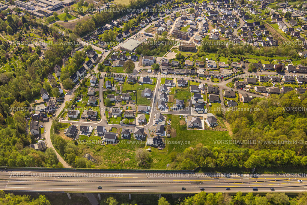 Meschede230500779 | Luftbild, Neubau Wohngebiet südlich vom Ziegeleiteich, Gleiwitzer Weg, Meschede-Stadt, Meschede, Sauerland, Nordrhein-Westfalen, Deutschland