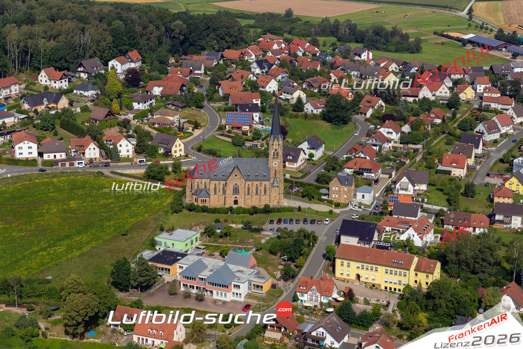 Die Luftaufnahme Schwürbitz - Michelau im Oberfranken wurde 2021 mittels Flugzeug (keine Drohne) erstellt. Hohe Auflösung -für große Poster und Wandbilder geeignet!
