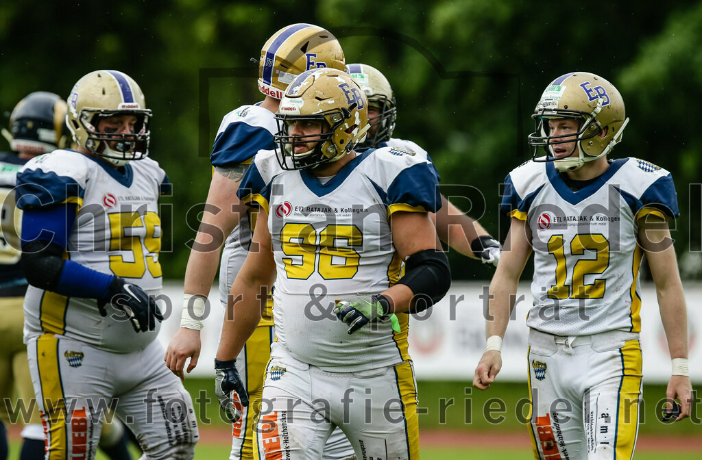 2022-05-29_156_Erding_Bulls_gegen_Nuernberg_Rams | Erding, Deutschland, 29.05.2022:
Fußball, Regionalliga 2022, 5. Spieltag, Erding Bulls gegen Nürnberg Rams, Endergebnis: 10:16

Tobias Orend (Erding Bulls, #96), Kilian Mayer (Erding Bulls, #12)

Foto: Christian Riedel / fotografie-riedel.net
