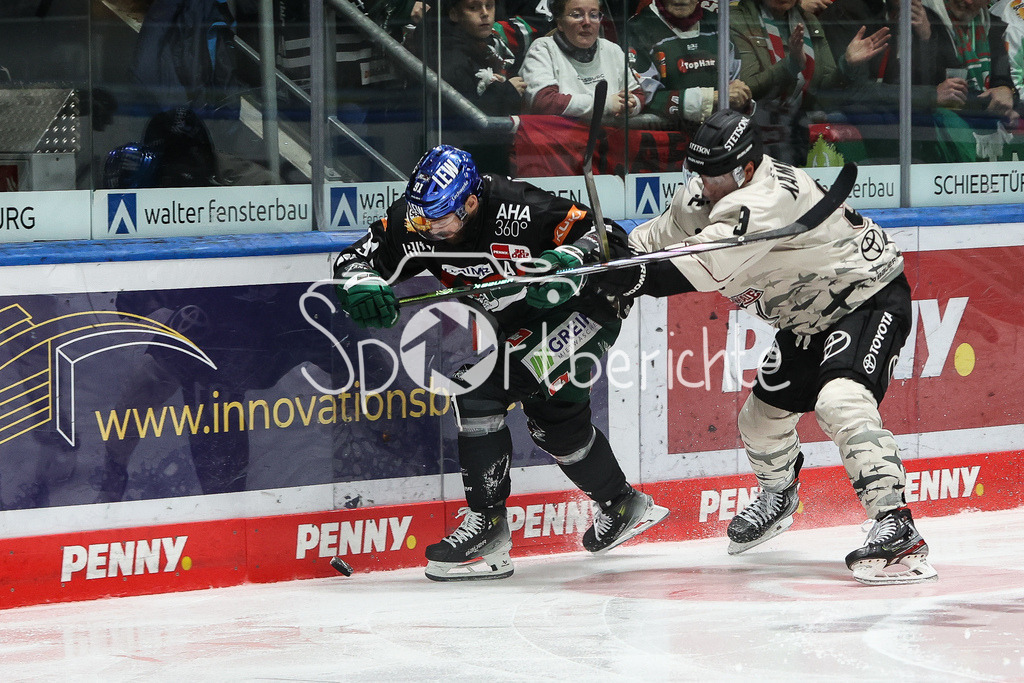 Augsburger Panther - Kölner Haie  | Luke ESPOSITO (AEV #91) im Duell mit Maximilian KAMMERER (KEC #9) / Zweikampf