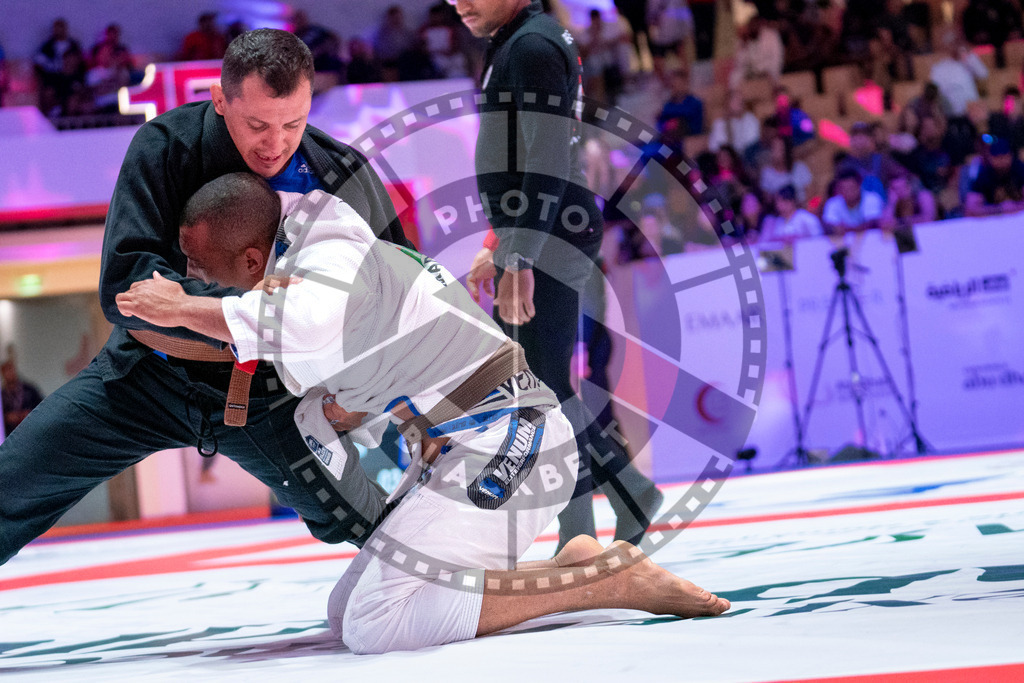 20231107PBB5571 | Fighters compete during the AJP World Master Championship in the Mubadala Arena in Abu Dhabi, Arab United Emirates, on November 7, 2023.