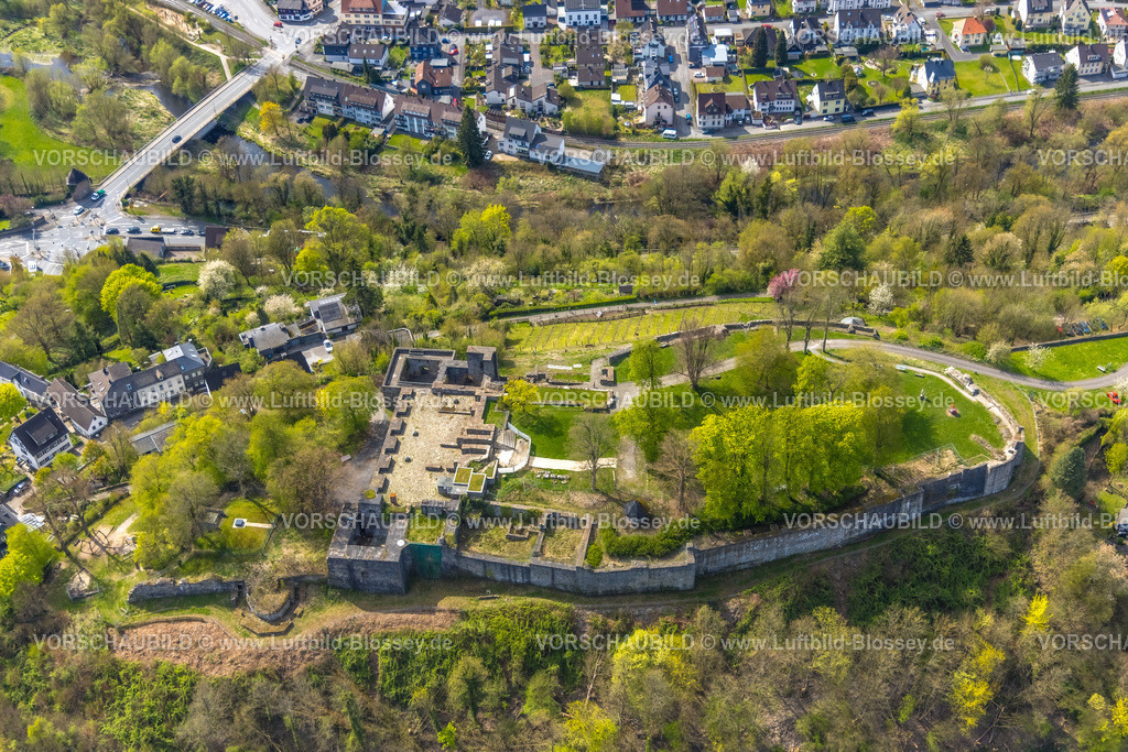 Arnsberg260402585 | Luftbild, Schlossruine Arnsberg mit Absperrung, Parkanlage, Obereimer, Arnsberg, Sauerland, Nordrhein-Westfalen, Deutschland