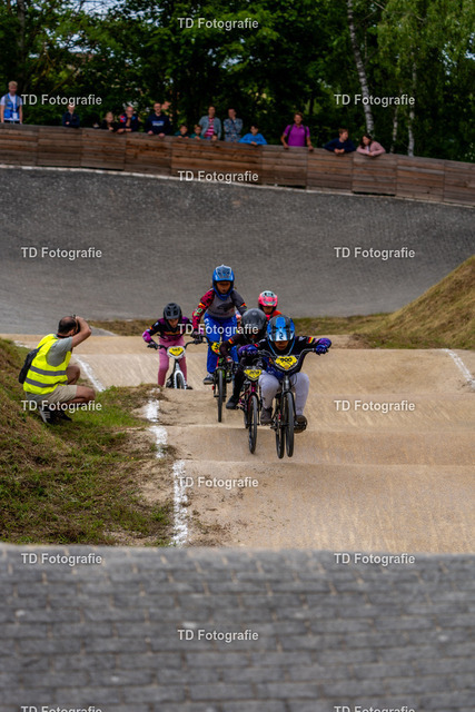 BayBMX2026-06000 | Fotogalerie von Thomas Dettweiler mit Eventbildern und lizenzfreien Fotos. Perfekt als Wandbild, für Büro, Website oder private Nutzung. - Realisiert mit Pictrs.com