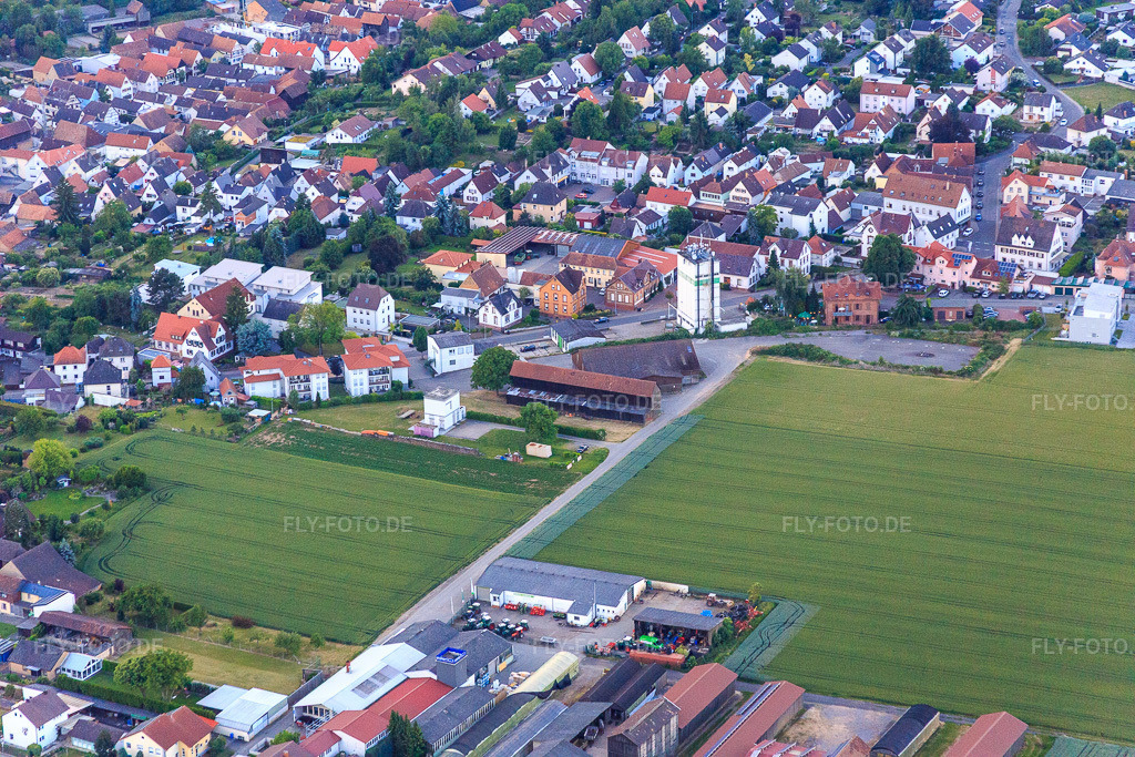 Luftbild: Eisenbahnstr in Herxheim bei Landau im Bundesland Rheinland-Pfalz in Deutschland. Foto: IMG_080404.jpg vom 05.06.2015 durch Werner Riehm/FLY-FOTO.de
