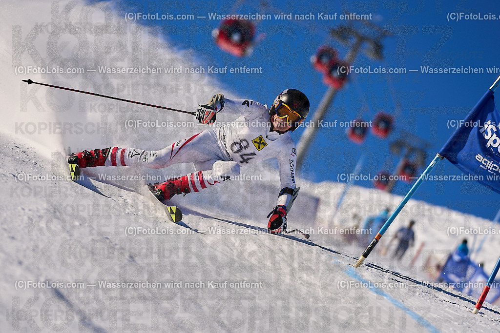 ALP3033_MASTERS-Cup_GS-B Herrn_Mack Wilhelm | (C)FotoLois.com, Alois Spandl. FIS Masters-Cup Wildschönau, Giant Slalom auf der Piste Schatzberg GS, Siegerehrung auf dem Dorfplatz Niederau, Sa 13. Januar 2024.