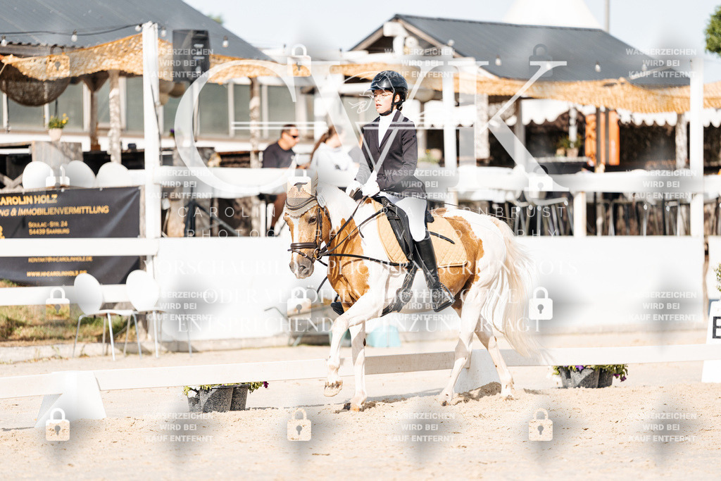 CK904829 | Turnierfotografie Pferdefotografie Trier Rheinland-Pfalz Pferdesport Reitsport Tierfotografie Sportfotografie Pferdevideo Pferdevideografie Equestrianvideography equestrianphotography  - Realisiert mit Pictrs.com