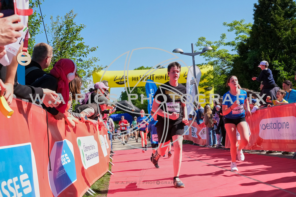 ..... | LINZ,AUSTRIA,27.April 24, Int. 3 Brückenlauf Linz  , Image shows: Photo: WAPICS / Michael ring