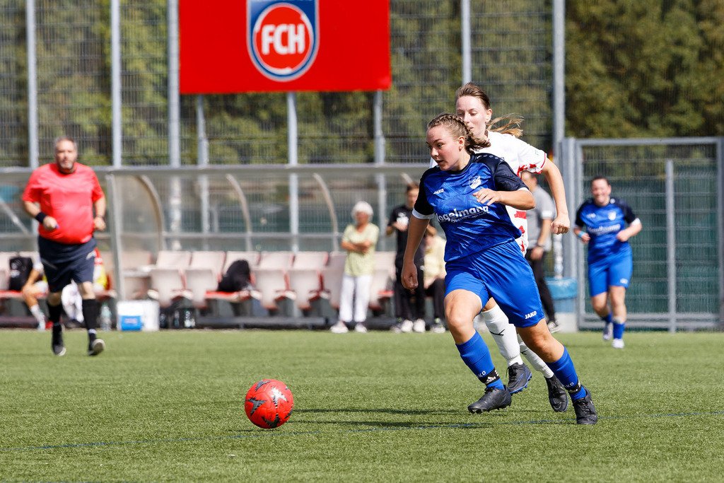 FCHMÜN_250907_7110 | Fotopresso – Sportfotografie in Heidenheim & Umgebung. Professionelle Sportfotografie für unvergessliche Momente. Dynamische Action-Shots, emotionale Szenen & hochwertige Bilder. - Realisiert mit Pictrs.com