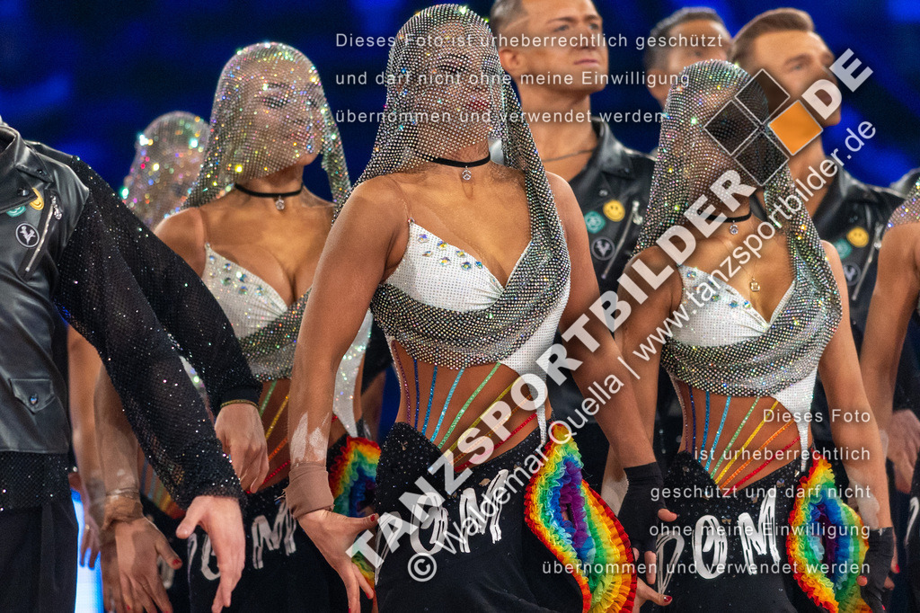 20231111-04980 | Hier finden Sie Tanz Bilder vom Latein und Standard Formationen tanzen. Sportbilder vom Tanzsport. Schöne Fotos und von Weltmeisterschaft, Europameisterschaft, Bundesliga, Regionalliga, Oberliga und Landesliga sowie von GOC Stuttgart, DanceComp, WM Bremen