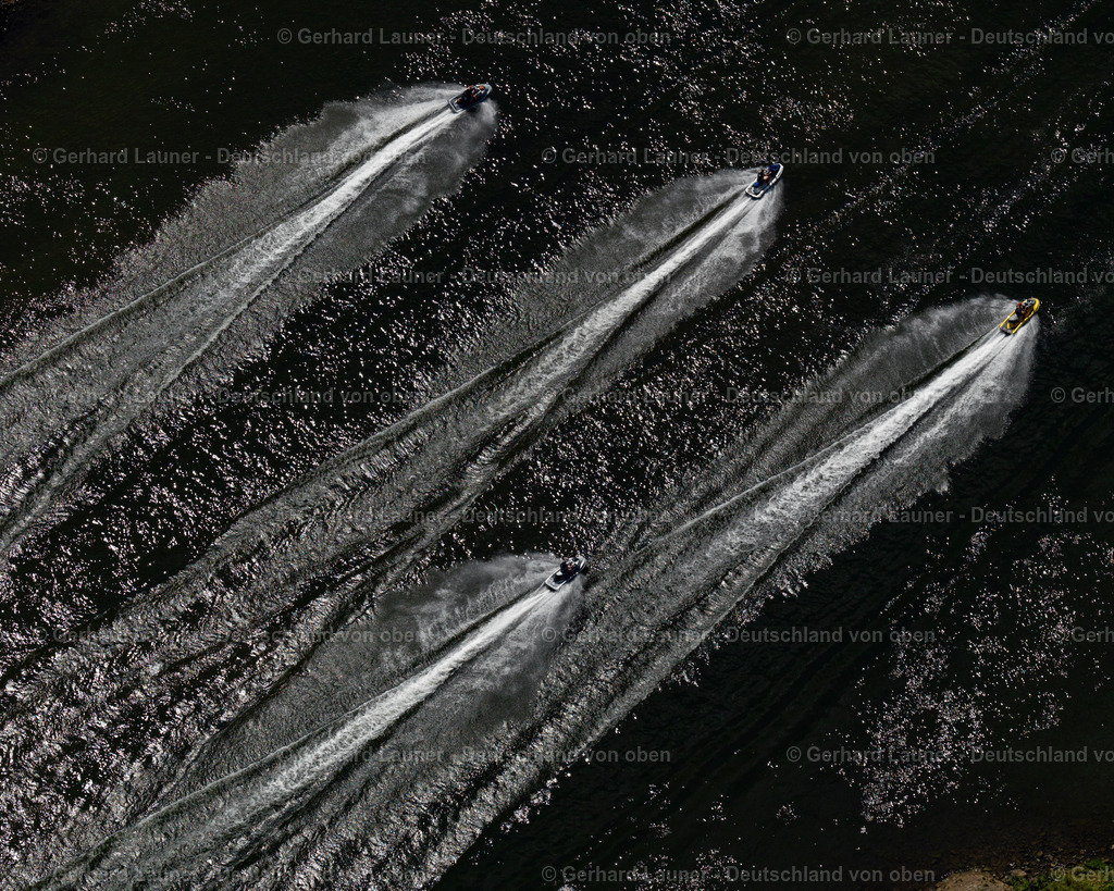 3197368 | Motorbootrennen auf der Mosel bei Bruttig