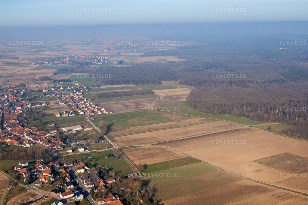 Luftbild: Ortsansicht in Scheibenhard im Bundesland Bas-Rhin in Frankreich. – Foto: IMG_62662.jpg vom 09.03.2014 durch Werner Riehm/FLY-FOTO.de – Auflösung des Originals: 4752 x 3168 px
