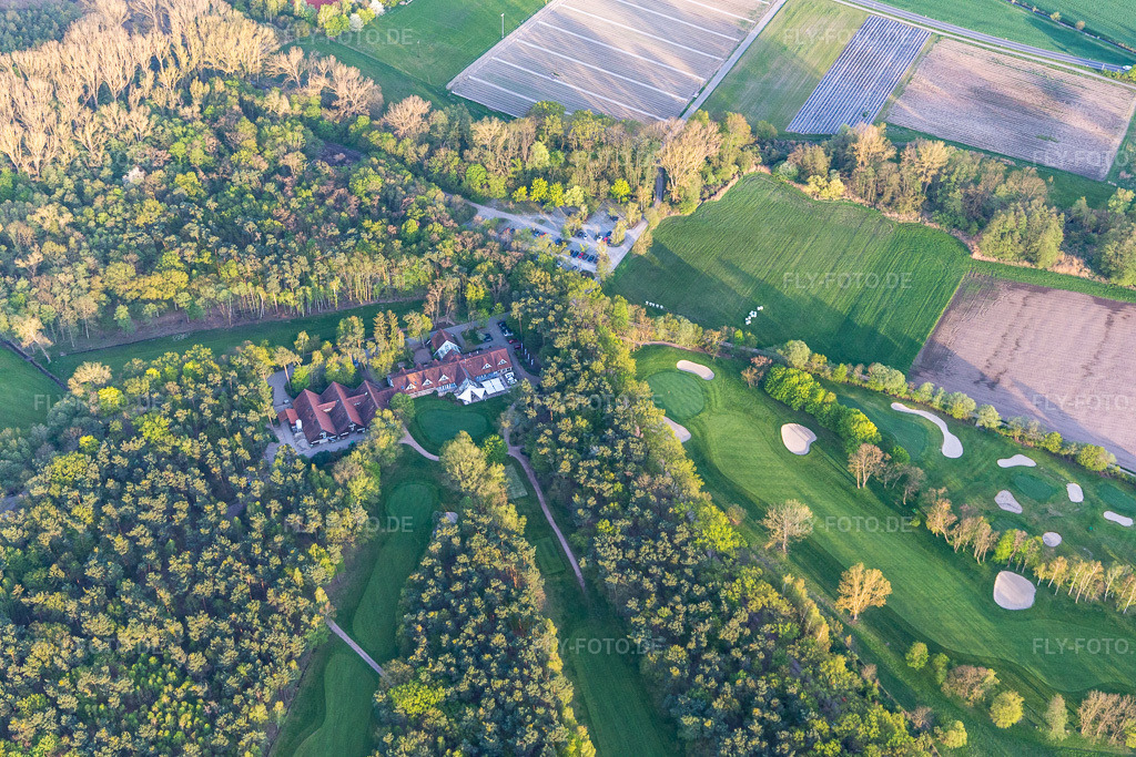 Luftbild: Restaurant im Golf-Club Pfalz im Ortsteil Geinsheim in Neustadt im Bundesland Rheinland-Pfalz in Deutschland. Foto: IMG_106628.jpg vom 17.04.2018 durch Werner Riehm/FLY-FOTO.de