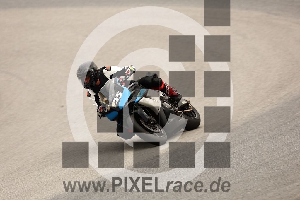 0055-20250727_06535 | Schöne Erinnerungen an spannende Momente - das festzuhalten ist unser Job. PIXELrace.de ist seit 2003 auf den Rennstrecken Europas unterwegs um die Action draußen beim Fahren und die wunderbare Stimmung imm Fahrerlager für euch einzufangen.