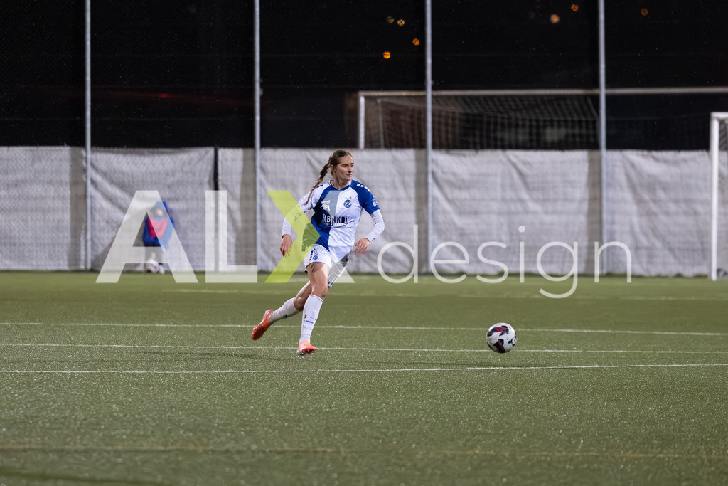Fußball I Frauen I Saison 2025-2026 I AXA Women's Super League | Women I 14. Spieltag I Grasshoppers Club Zürich - FC Zürich I 14.02.2026 | Hochwertige Sportfotos kaufen & lizenzieren für Medien, Vereine, Agenturen & Sportler:innen. Entdecke professionelle Sportfotografie im Bildshop von Alexander Franzen. - Realisiert mit Pictrs.com