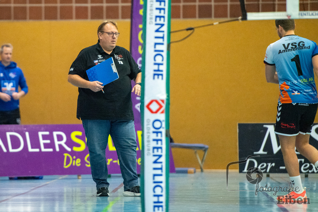 VSG Ammerland-Oldenburger TB | Regionalliga; VSG Ammerland (blau)-Oldenburger TB (weiß) am 18.01.2025 in Bad Zwischenahn (Sporthalle Schilldestraße ), Photo: Philip Eiben 2025 - Realisiert mit Pictrs.com