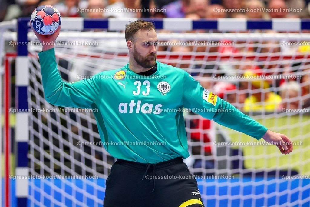 EHF19012602169 | 19.01.2026, Handball, Men's EHF EURO 2026, Deutschland - Spanien, Jyske Bank Boxen in Herning, Dänemark, Preliminary Round:  Andreas Wolff (Germany #33) 