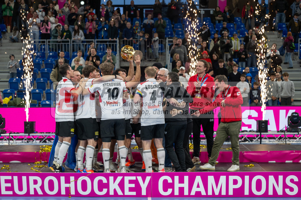 Halle EM Finale _ Siegerehrung 11.1.26 SG kl-1614 | Hockey,Sport,Fieldhockey,1.Bundesliga,2.Bundesliga,Sportfotografie,Shop,Sportphotography,Feldhockey,Hockeyliga