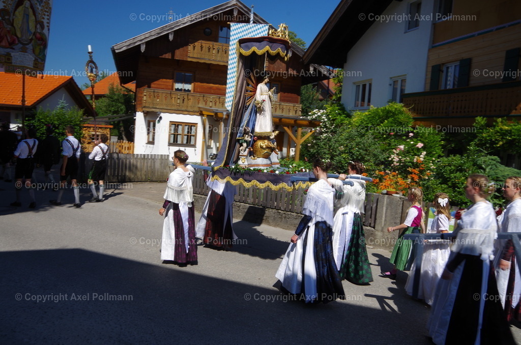 IMGP5801 | fotografiert von Axel PollmannLeonhardi Wallfahrt Benediktbeuern und Murnau, Fronleichnam, Fasching, Landschaft im Loisachtal und Benediktbeuern  - Realisiert mit Pictrs.com