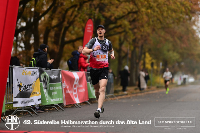 Süderelbe Halbmarathon 2025 I 09.11.2025 I Fotograf_DerSportfotograf.I 00560 | Der Sportfotograf. - Realisiert mit Pictrs.com