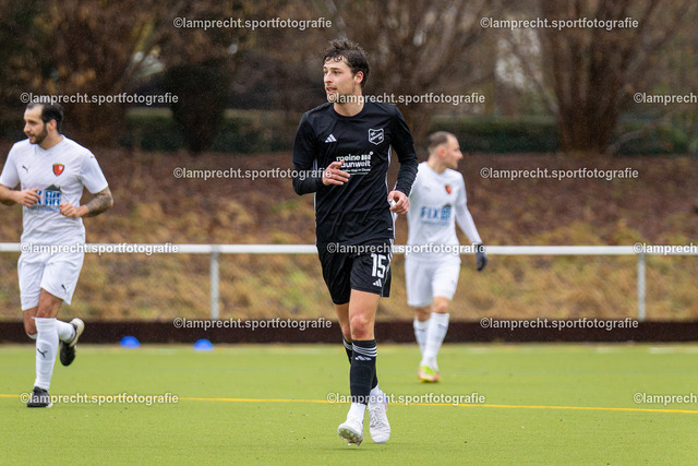 Fußball I Herren I Saison 2025-2026 I Landesfreundschaftsspiel I SC Rönnau - SSG Rot-Schwarz Kiel 074 | Mats Hamann (15, SC Rönnau) - Realisiert mit Pictrs.com