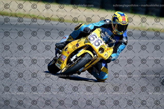 25bc03-1090 | markuskiefer.com - Realisiert mit Pictrs.com