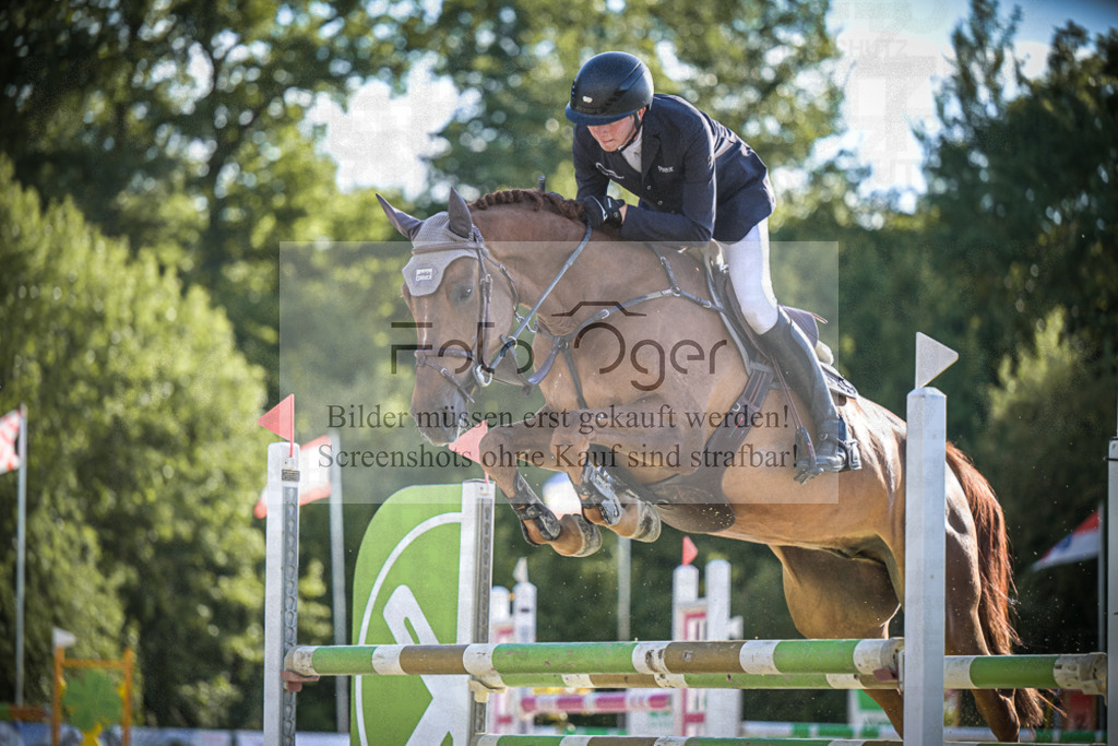 DOS_0234 | Entdecke hochwertige Reitturnierfotos von Foto Oger. Professionell, emotional und authentisch – jetzt Lieblingsmomente im Shop bestellen.Deutschlandweite Turnierfotografie. - Realisiert mit Pictrs.com