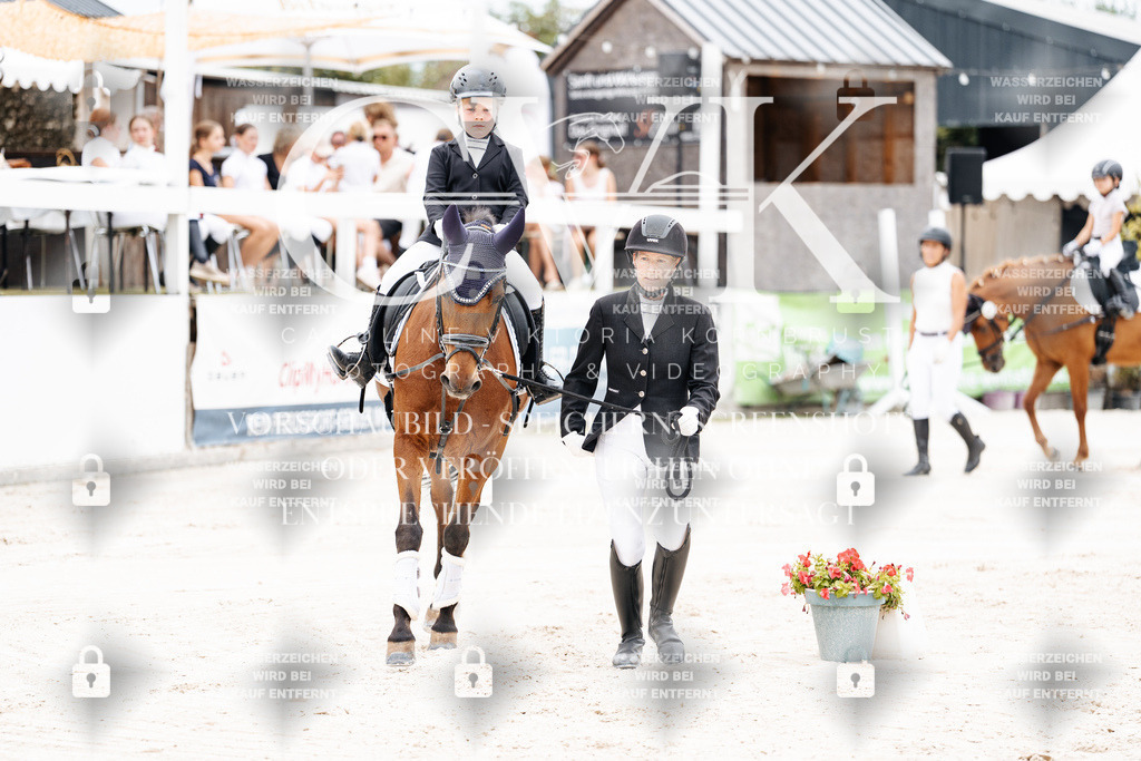 CK907343 | Turnierfotografie Pferdefotografie Trier Rheinland-Pfalz Pferdesport Reitsport Tierfotografie Sportfotografie Pferdevideo Pferdevideografie Equestrianvideography equestrianphotography  - Realisiert mit Pictrs.com