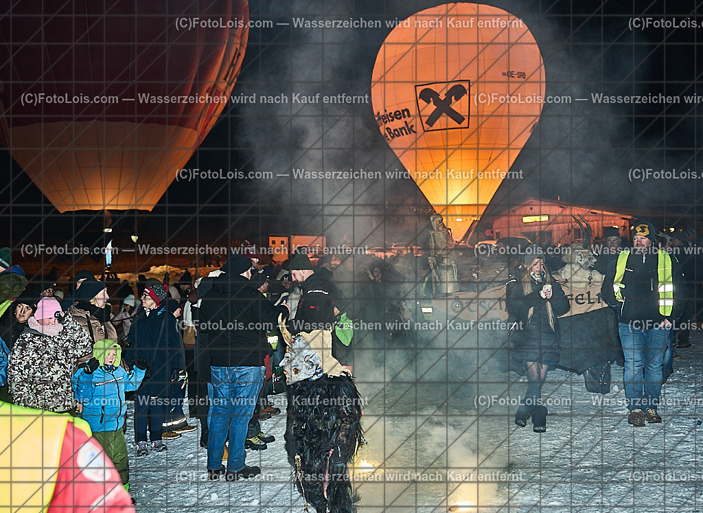 _ALP8257_NACHTderBALLONE_Lackenhof_Gaminger Oetscherteufel | ... mit dem Ballonsportclub Ötscherland aus Wieselburg, der Bergrettung Lackenhof mit einer Schauübung, der Perchtengruppe 'Gaminger Ötscherteufeln' und dem Musikverein Lackenhof, die Ballonfahrer spendeten ihre Gage in diesem Jahr dem schwer verunglückten Gerald Bernreiter alias 'KLEX' der erst nach der ReHa und einem Umbau seines Hauses in Lackenhof frühestens im Mai 2026 wieder nach Hause kommen kann, So 28. Dezember 2025.