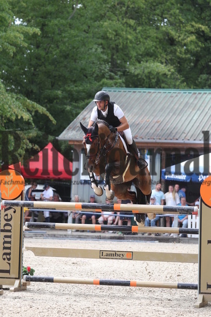 Ichenheim_2023_Prfg.Nr.01_Großer Preis_Alexander Schill_Chelsea Gravelotte_Stechen (1) | Alle Fotos der Reiterjournal Fotografin Doris Matthaes im Reiterjournal Online-Fotoshop. - Realizado com Pictrs.com