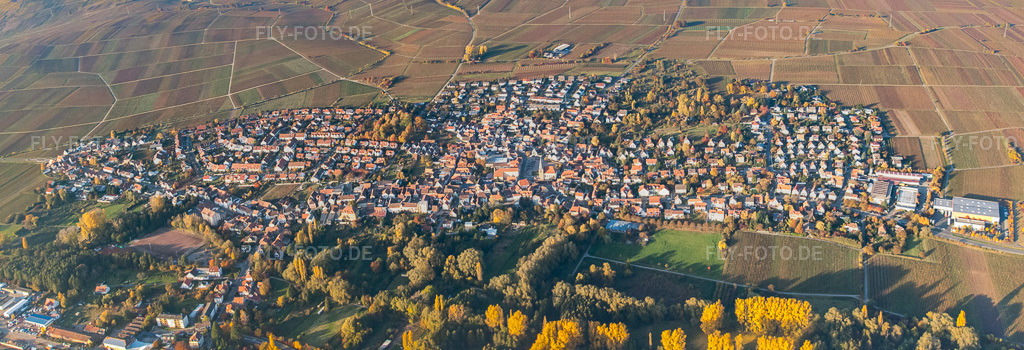 Luftbild: Ortspanorama von Süden im Ortsteil Godramstein in Landau im Bundesland Rheinland-Pfalz in Deutschland. Foto: IMG_46187-Bearbeitet.jpg vom 31.10.2011 durch Werner Riehm/FLY-FOTO.deAuflösung des Originals: 8430 x 2880 px