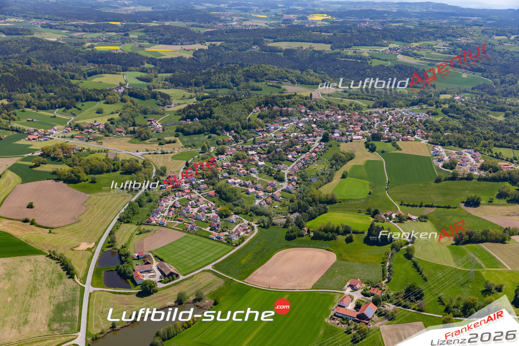 Das Luftbild der Stadt Brennberg wurde 2021 vom Flugzeug heraus erstellt (keine Drohne) Aufnahmehöhe ca.450 Meter- hohe Bildauflösung und Druck-Qualität garantiert!