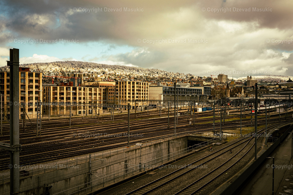 Zürich - Stadt | Ich fotografiere Landschaften, Produkte und erstelle für Sie Firmenportraits. Engagieren Sie mich für den nächsten Projekt. - Realisiert mit Pictrs.com
