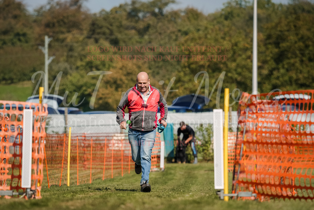 20250928_Hunderennen-678 | MuT (Mensch und Tier) mit Mona - Fotografie und Tierkommunikation - Realisiert mit Pictrs.com