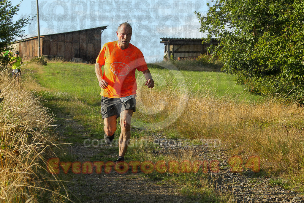 250801_1915_EV4_8384 | Sportfotografie im Rhein-Sieg Kreis, Köln, Bonn, NRW, Rheinland Pfalz, Hessen, etc. Unser Tätigkeitsfeld umfasst den Laufsport vom Volkslauf über den Marathon, Duathlon, Triathon bis zum Ultralauf wie Kölnpfad Ultra oder Schindertrail.