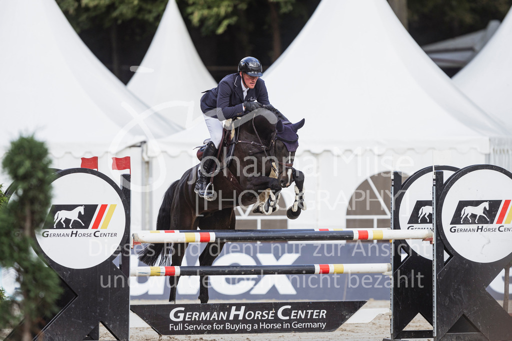 240912_OWLCh_SprPf-M-144 | Deine schönsten Turniermomente als professionelle Fotos! Entdecke hochwertige Pferdesport-Fotografie im Online-Shop. Jetzt Fotos finden & bestellen!