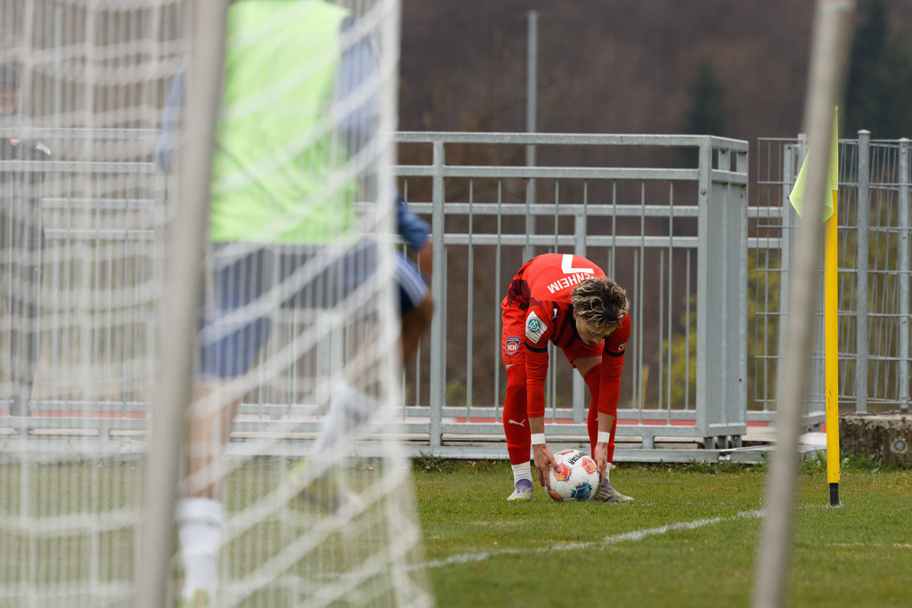 20260412-FCHS04_118 | 1.FC Heidenheim 1846 vs. FC Schalke 04, Fußball, U19, A-Junioren, NWL, U19-DFB-Nachwusliga, 2025/2026, 8. Spieltag, 12.04.2026 in Heidenheim, Walter-Birkhold-Jugendstadion (Foto: Michael Bulling) - Realisiert mit Pictrs.com