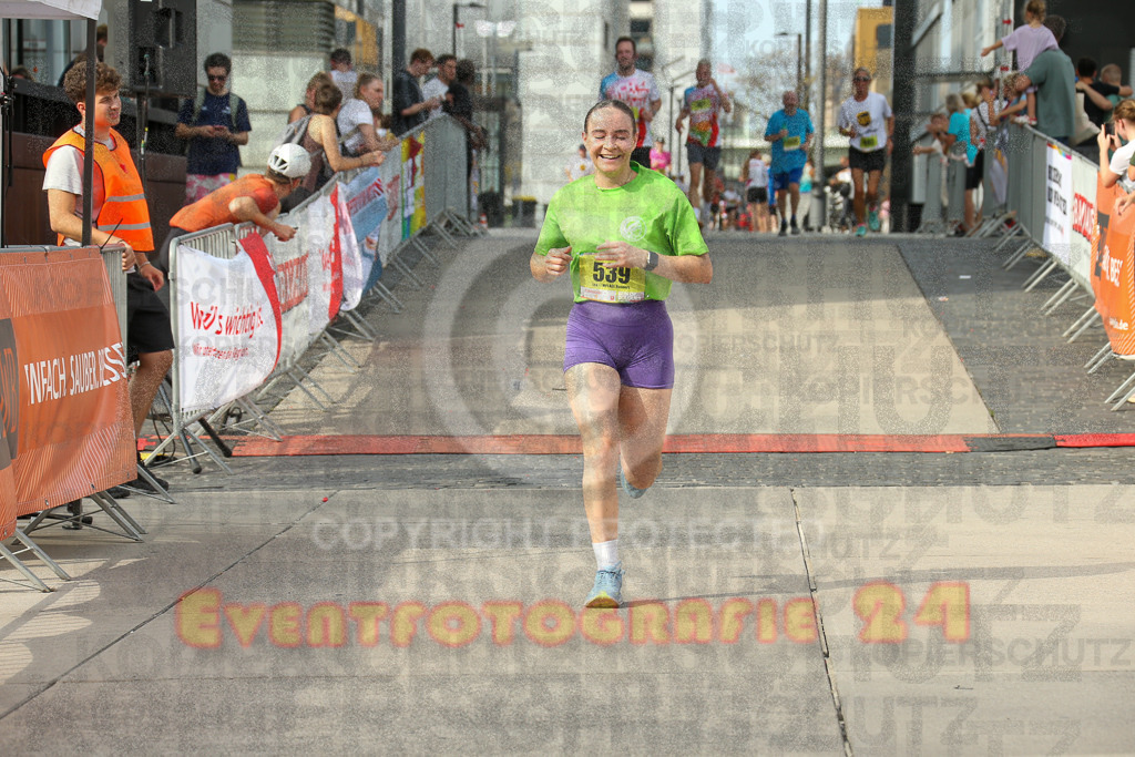 250920_1527_EX1_9552 | Sportfotografie im Rhein-Sieg Kreis, Köln, Bonn, NRW, Rheinland Pfalz, Hessen, etc. Unser Tätigkeitsfeld umfasst den Laufsport vom Volkslauf über den Marathon, Duathlon, Triathon bis zum Ultralauf wie Kölnpfad Ultra oder Schindertrail.