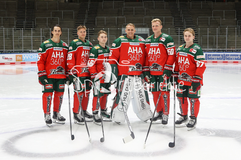 Augsburger Panther 2024/25 | Diese Spieler haben alle in der Jugend auch fuer den AEV gespielt / Christian HANKE (AEV #25), Marco NIEWOLLIK (AEV #28), Moritz ELIAS (AEV #46), Markus KELLER (AEV #35), Alexander OBLINGER (AEV #50) und Florian ELIAS (AEV #67) / Augsburger Jungs / Augsburger EV