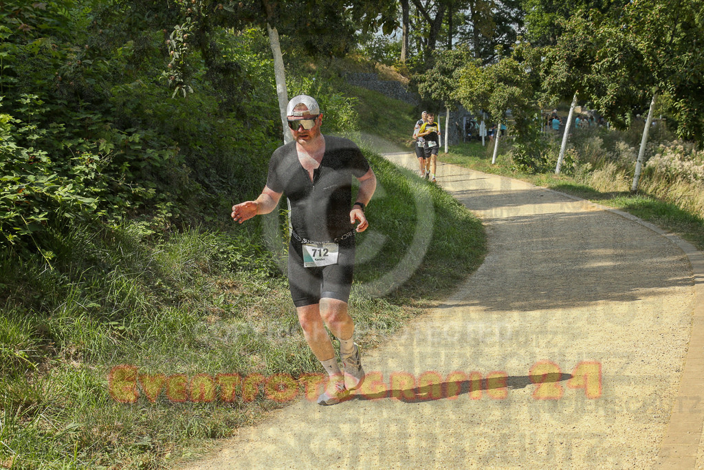 250824_1448_EX1_7605 | Sportfotografie im Rhein-Sieg Kreis, Köln, Bonn, NRW, Rheinland Pfalz, Hessen, etc. Unser Tätigkeitsfeld umfasst den Laufsport vom Volkslauf über den Marathon, Duathlon, Triathon bis zum Ultralauf wie Kölnpfad Ultra oder Schindertrail.