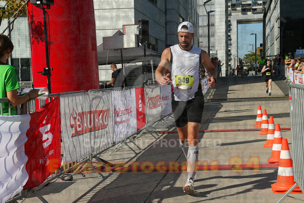 240921_1513_EX1_4675 | Sportfotografie im Rhein-Sieg Kreis, Köln, Bonn, NRW, Rheinland Pfalz, Hessen, etc. Unser Tätigkeitsfeld umfasst den Laufsport vom Volkslauf über den Marathon, Duathlon, Triathon bis zum Ultralauf wie Kölnpfad Ultra oder Schindertrail.