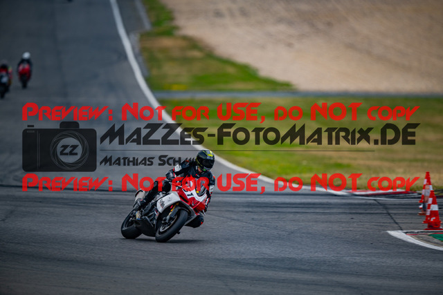 MaZZes_FotoMatrix_230719_4370 | GELB