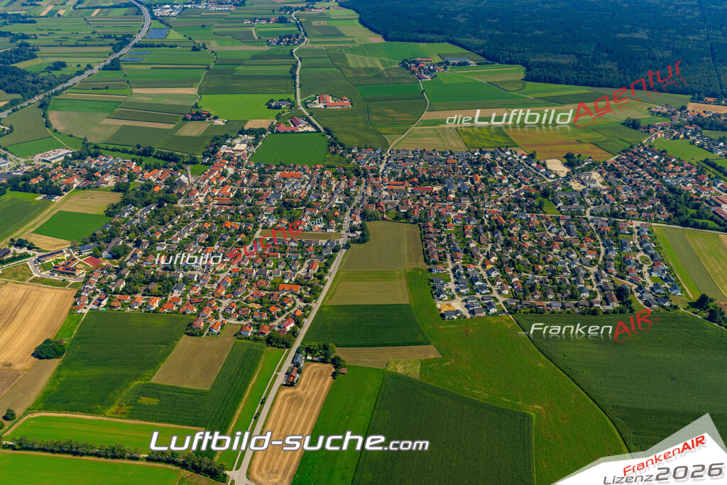 Das Luftbild zeigt :  Anzing - Die Luftaufnahme wurde 2024 vom UL-Flugzeug aus erstellt ( keine Drohne ) - Hochauflösende Luftaufnahme - Für grossformatige Ausdrucke geeignet. Die Geschenkidee !Mit Lizenz und Bildrechte bestellbar