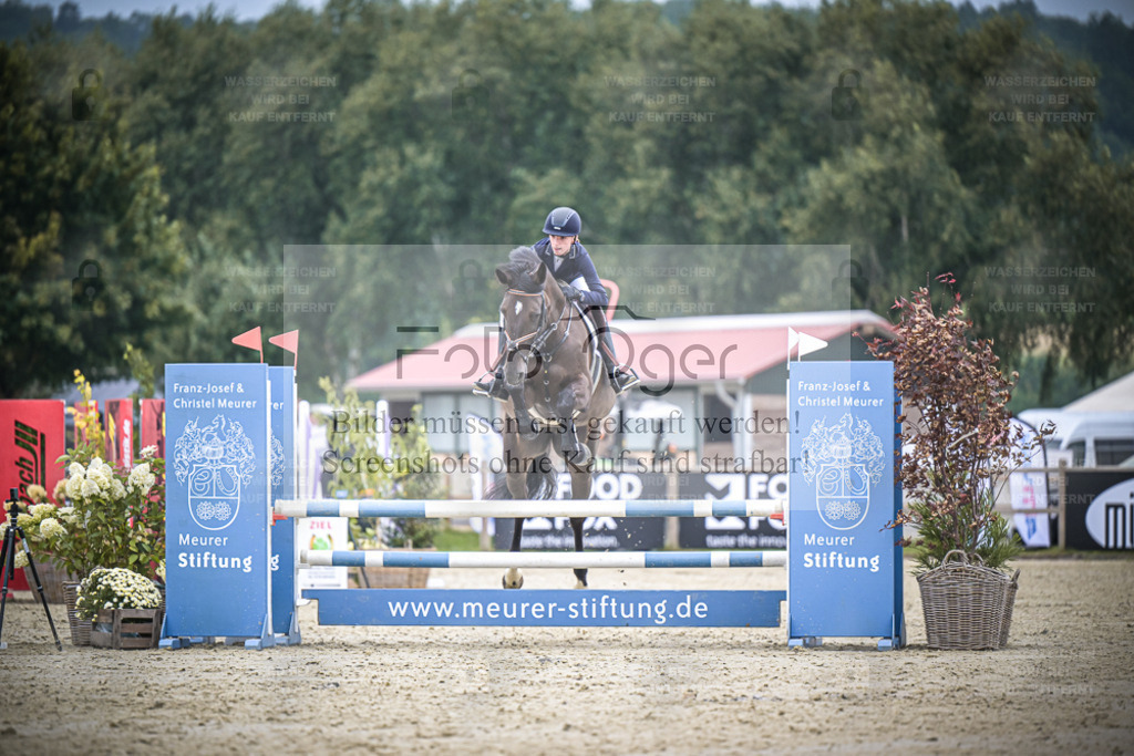 DOS_0418 | Entdecke hochwertige Reitturnierfotos von Foto Oger. Professionell, emotional und authentisch – jetzt Lieblingsmomente im Shop bestellen. - Realisiert mit Pictrs.com