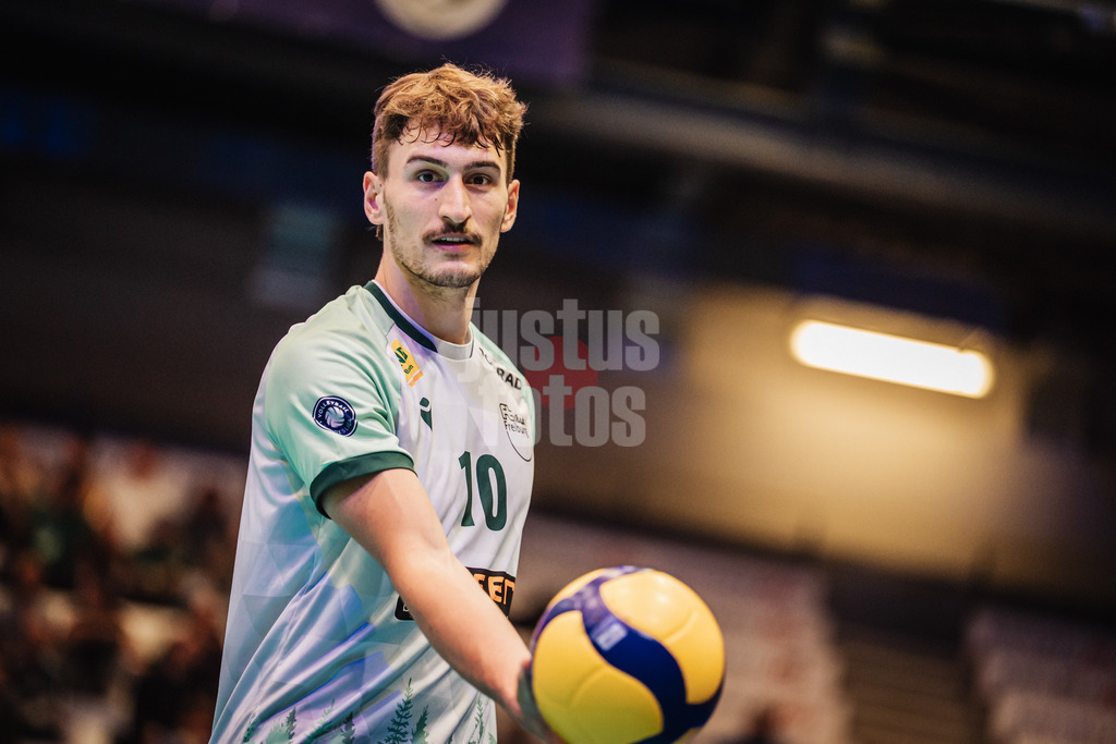 Volleyball | Herren | Saison 2025/2026 | Volleyball Ligacup | FT 1844 Freiburg vs. Helios GRIZZLYS Giesen | 12.10.2024 | Marco Frohberg (#10, FT 1844 Freiburg)