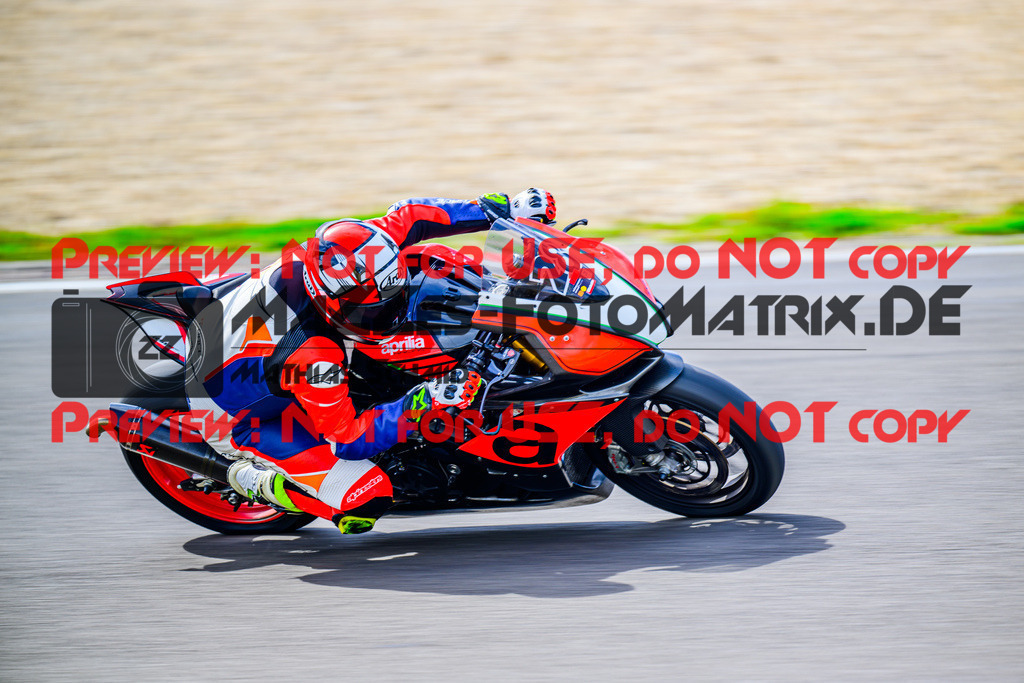 MaZZes_FotoMatrix_240911_6007705_6637 | ROT